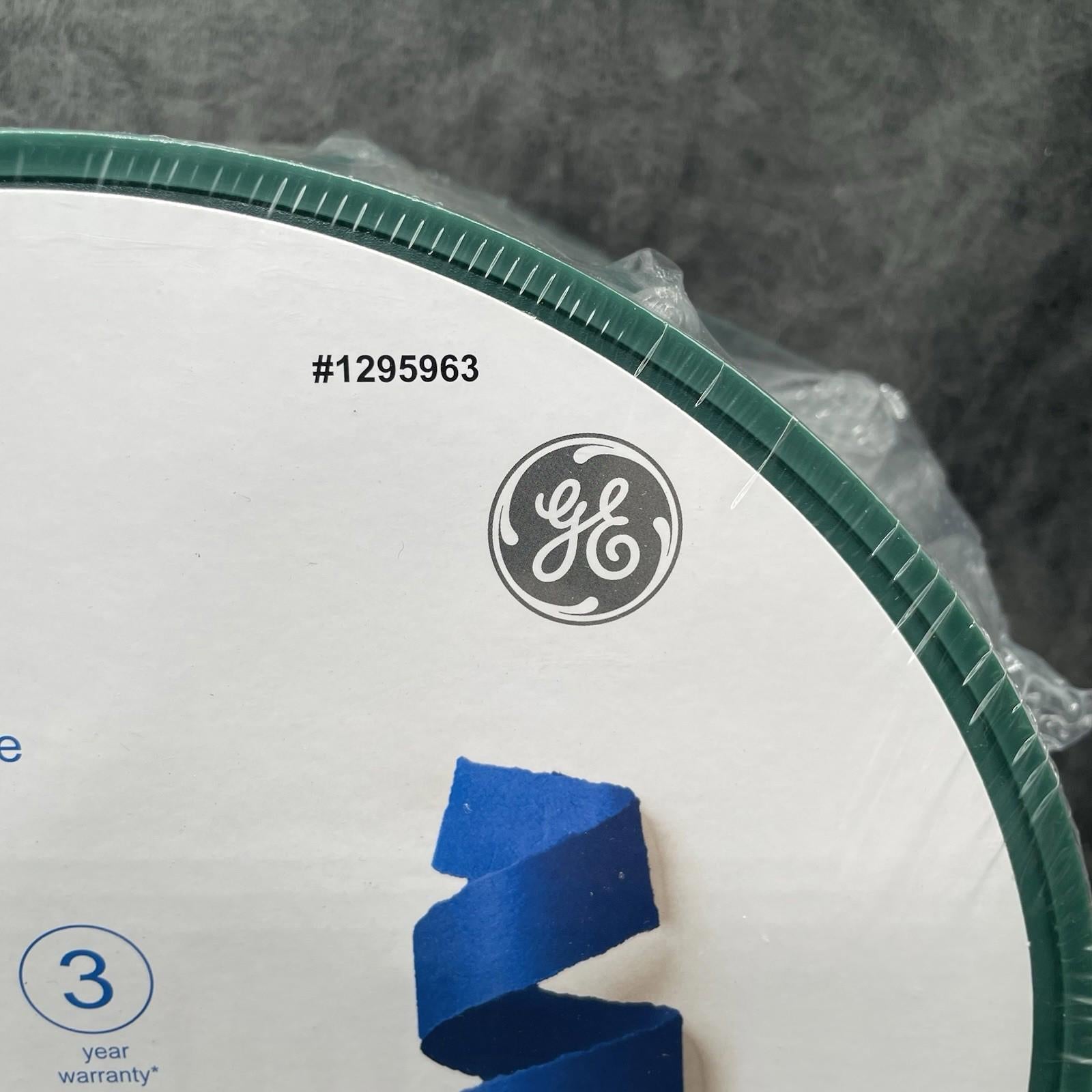 GE Staybright 75 - Count Led C9 Clear Led Christmas String Lights Energy Star Warm White - 91146LO - NEW