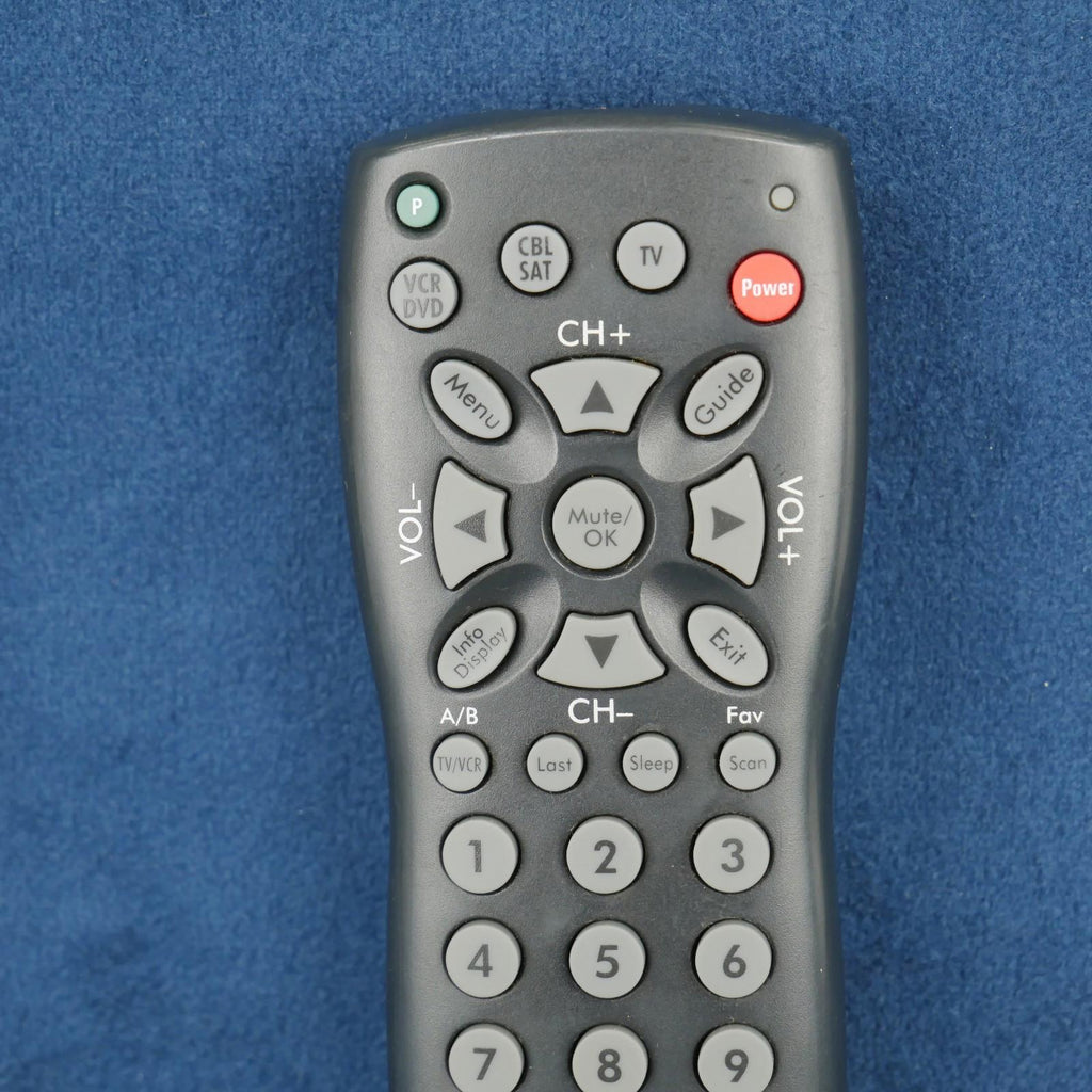 Radio Shack 3 - In - One Universal Remote Control Tested Working.