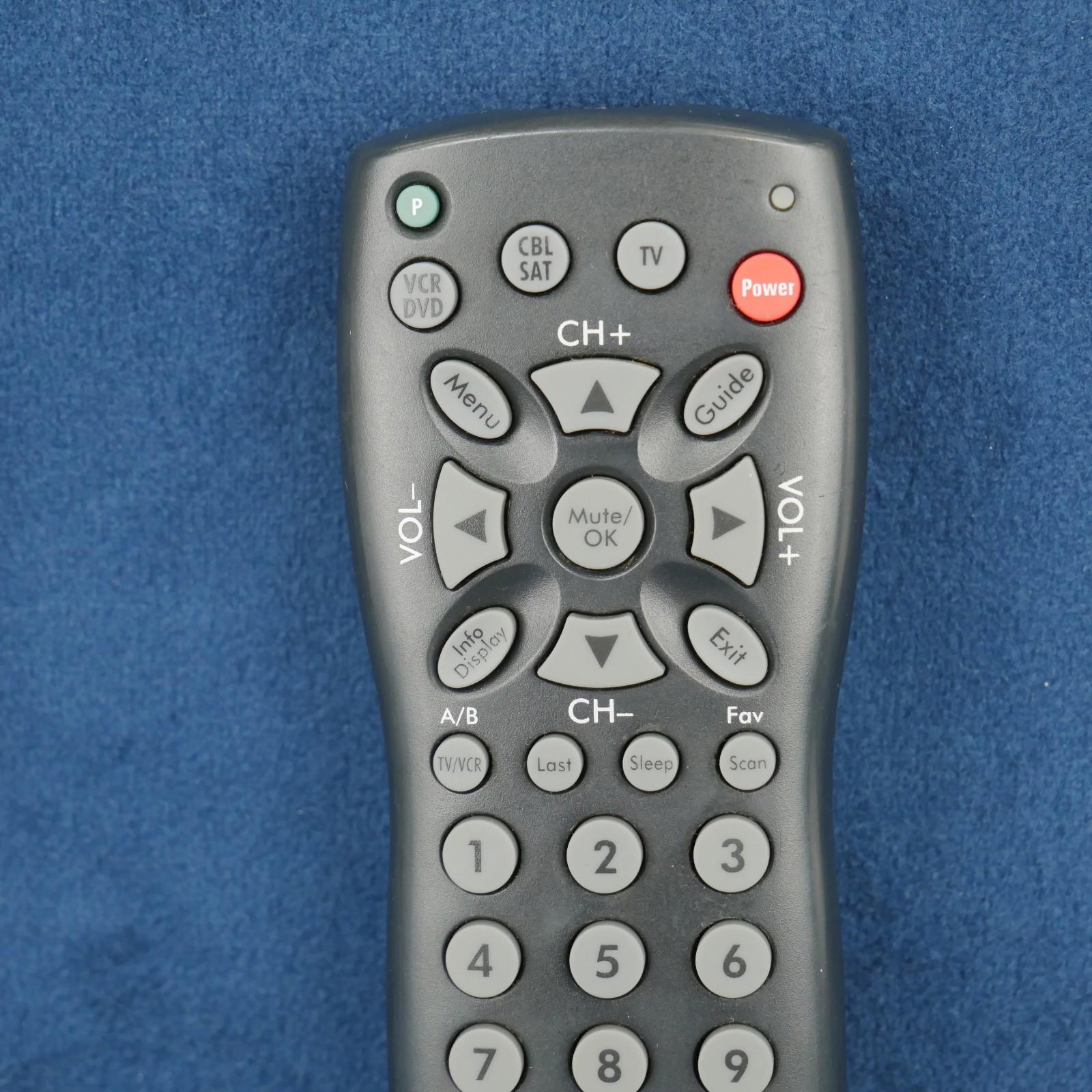 Radio Shack 3 - In - One Universal Remote Control Tested Working.