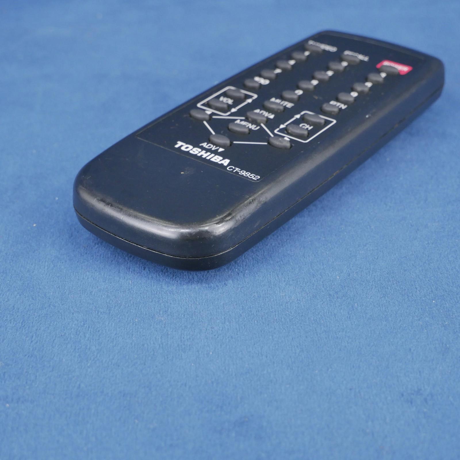 TOSHIBA CT - 9852 Remote Control - Tested