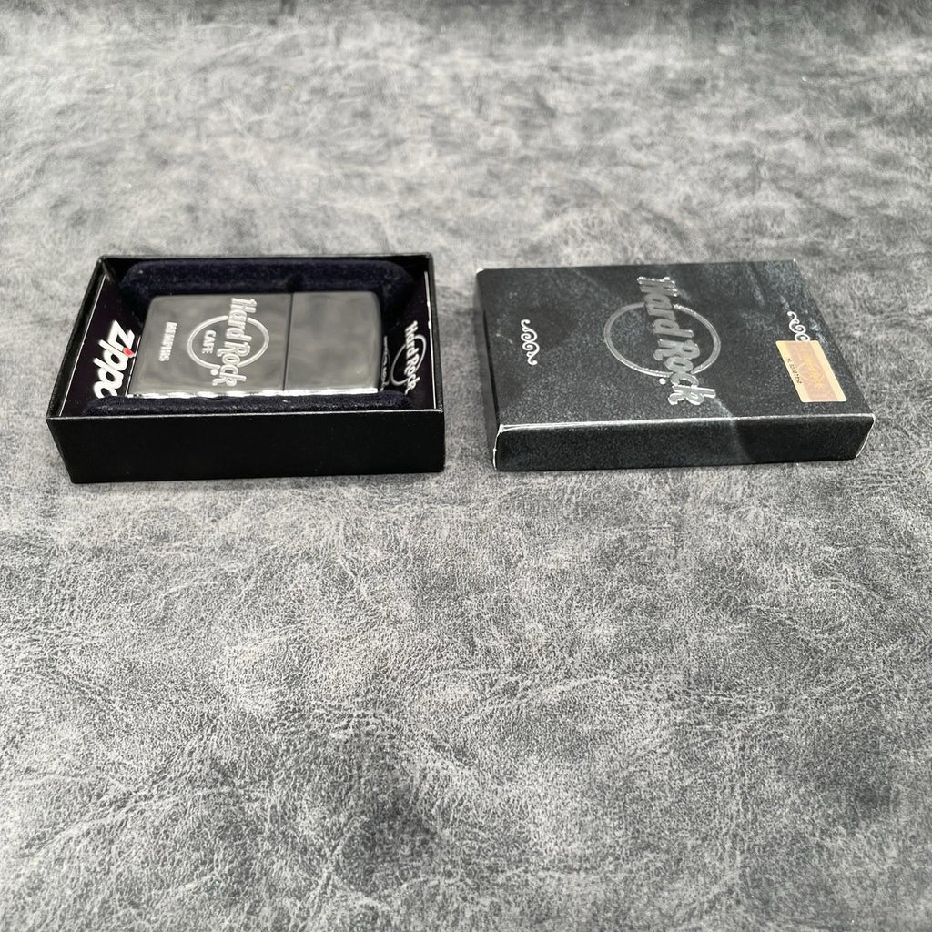 Vintage 2012 Hard Rock Cafe Memphis High Polish Chrome Zippo Lighter NEW