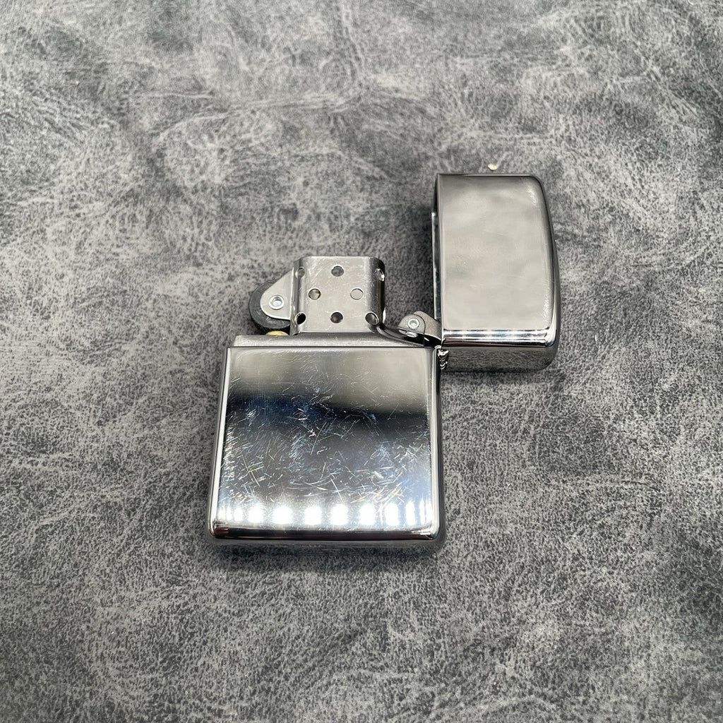 VINTAGE ZIPPO BOLTED ARMOR LIGHTER NEW IN BOX 20991 Zippo Bolted ( L Zippo 11 )