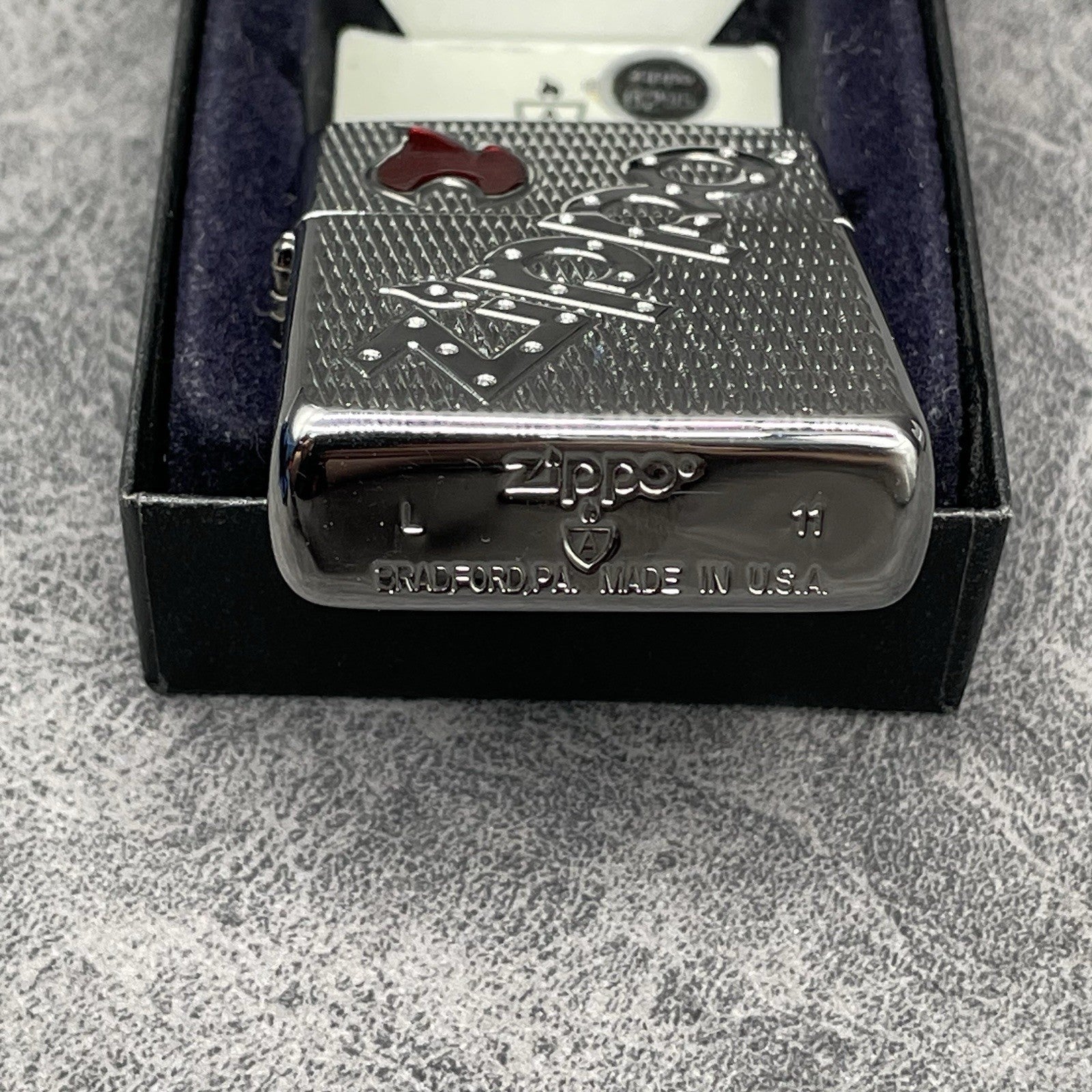 VINTAGE ZIPPO BOLTED ARMOR LIGHTER NEW IN BOX 20991 Zippo Bolted ( L Zippo 11 )