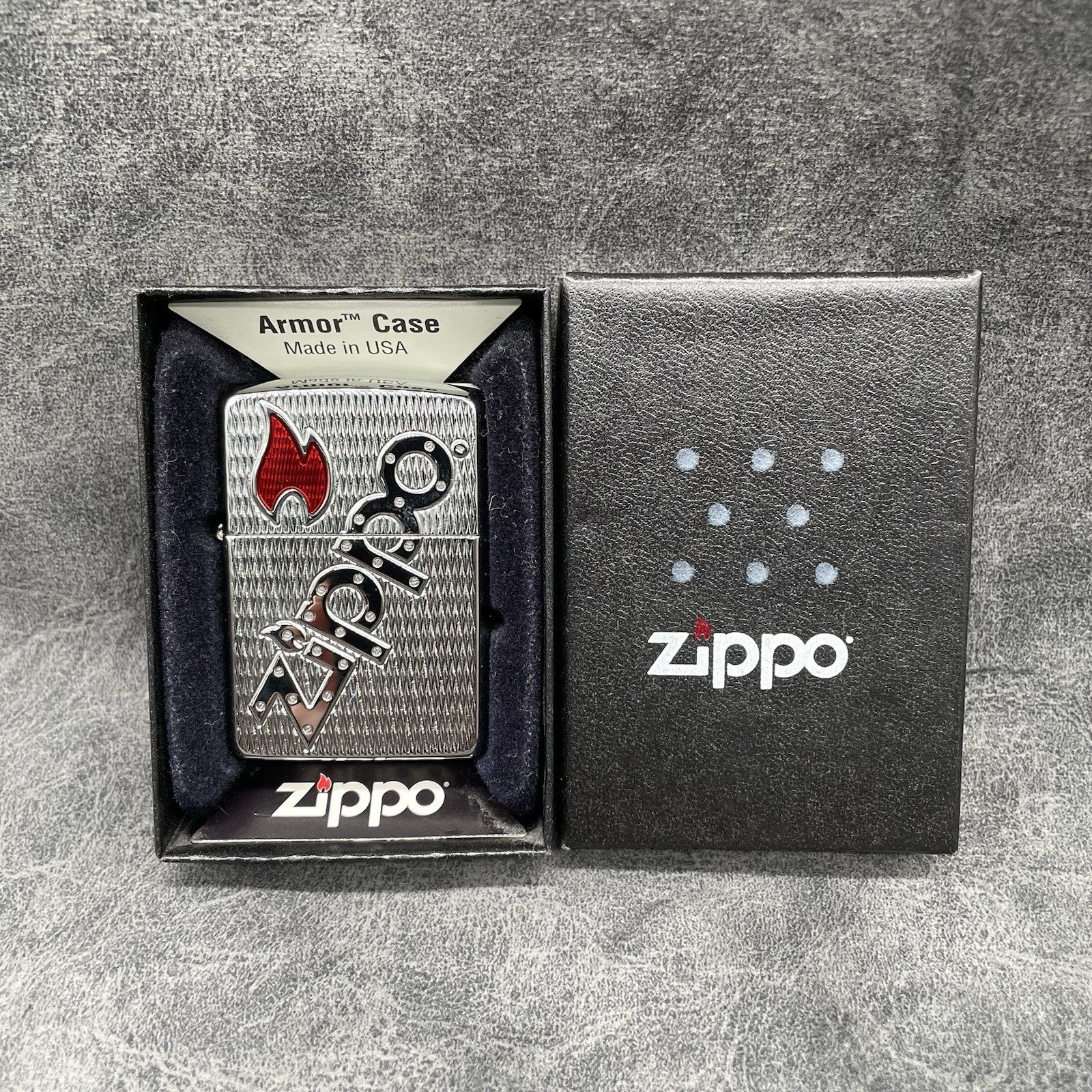 VINTAGE ZIPPO BOLTED ARMOR LIGHTER NEW IN BOX 20991 Zippo Bolted ( L Zippo 11 )