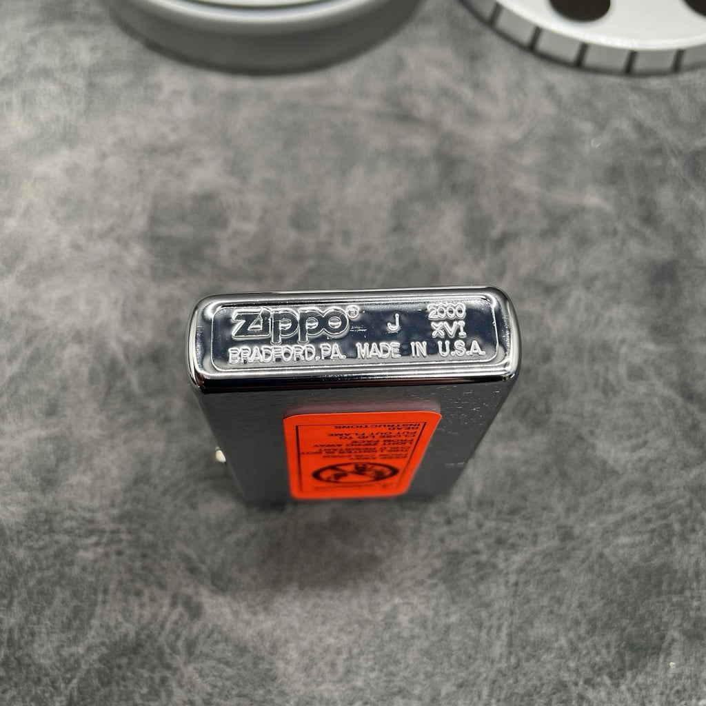 ZIPPO 200HW.105 ELVIS PRESLEY SOH on Brushed Chrome Lighter - OCT (J) 2000